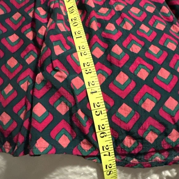 Terra & Sky Women's 1X Blouse Pink Geometric Design V-Neck Long Sleeve Button Up - Picture 9 of 11
